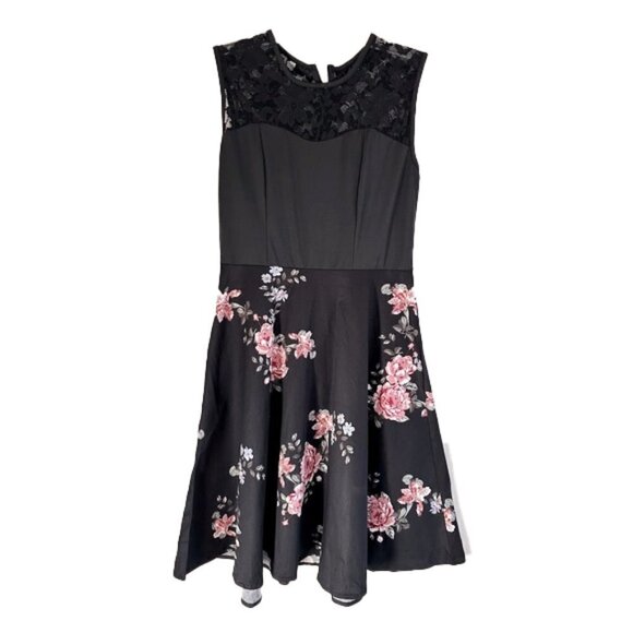 SHEIN Dresses & Skirts - ❤️ 🆕 SHEIN Floral Fit and flare Dress